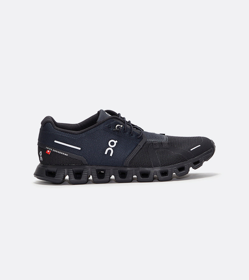 On cloud all 5 balck