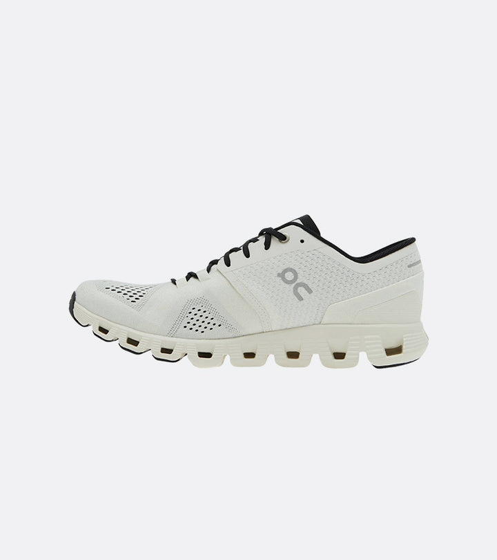 on cloud x white / black